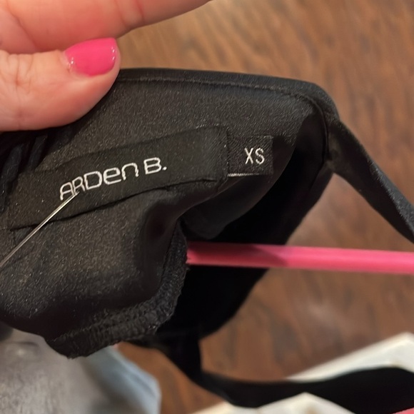 Nwt Arden B black tank, XS - Picture 4 of 6